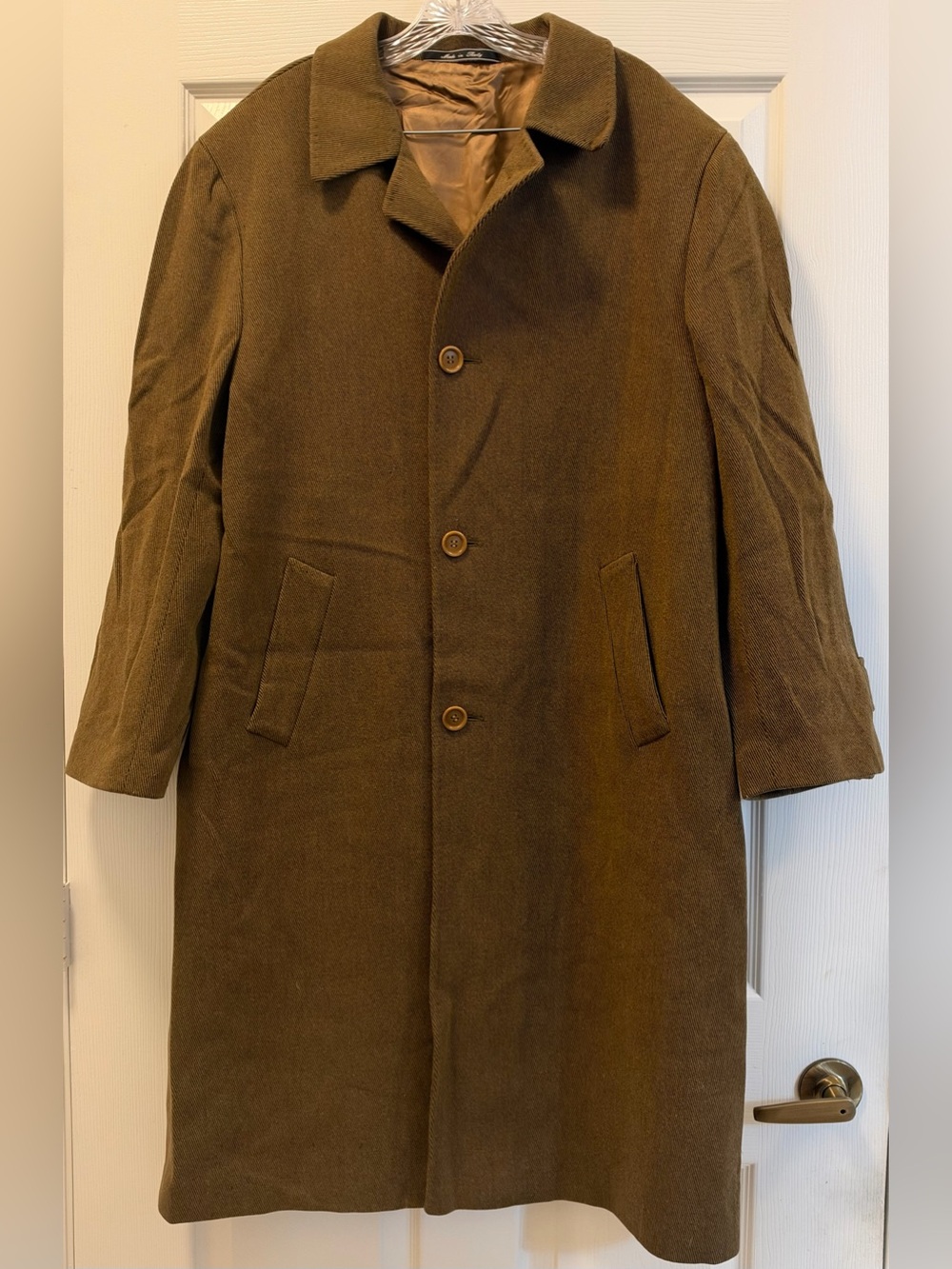 Vintage Joseph Abboud Overcoat Mens 40 R
Olive Brown Cavalry Twill Car Coat.